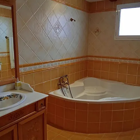 Valencia Casa Rosa