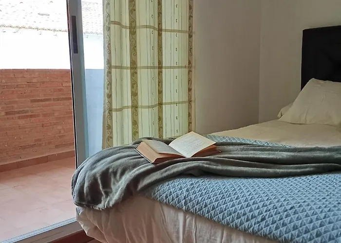 Δωμάτια σε οικογενειακή κατοικία Valencia Casa Rosa