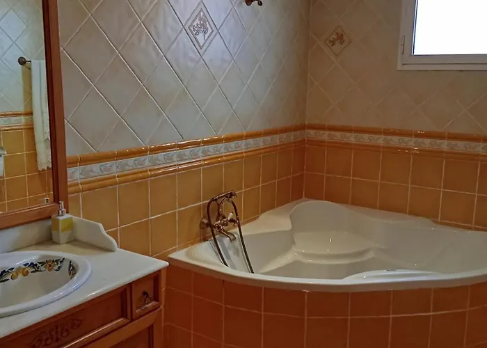 Valencia Casa Rosa